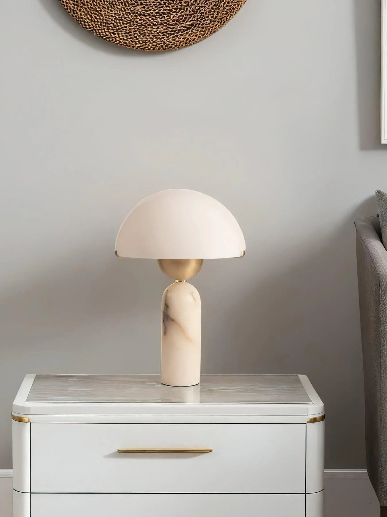 Peono Alabaster Table Lamp - Yiarolight