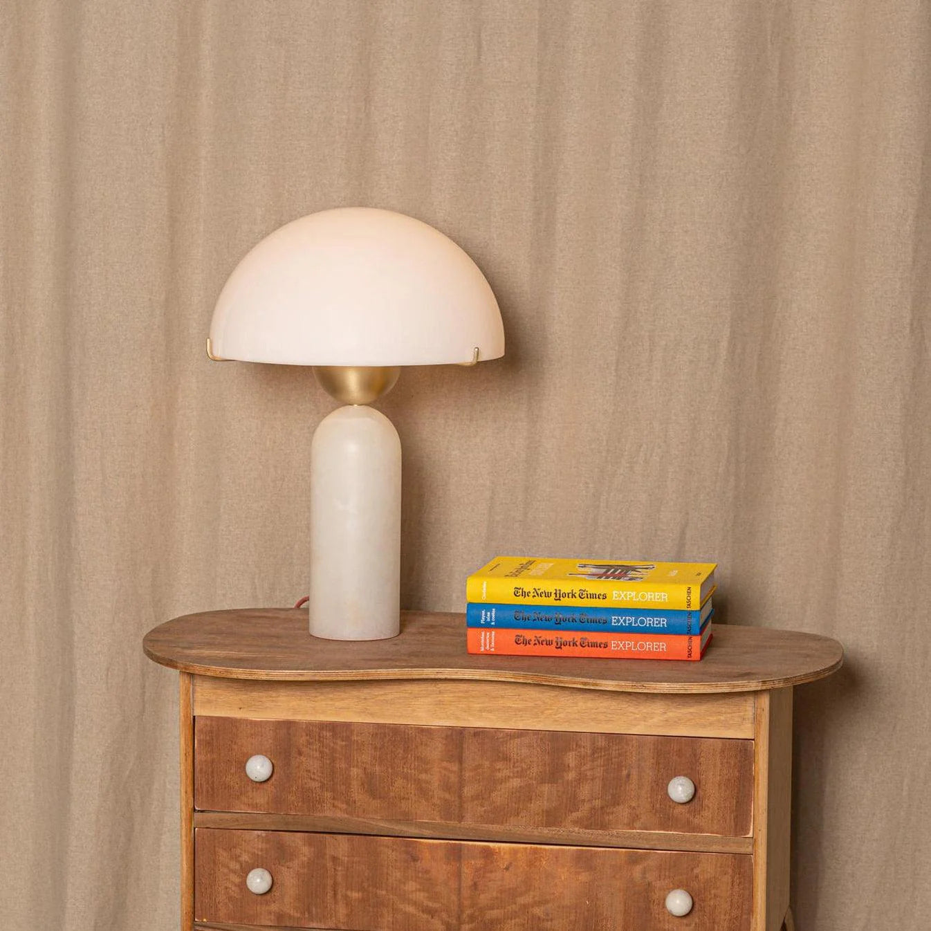 Peono Alabaster Table Lamp - Yiarolight
