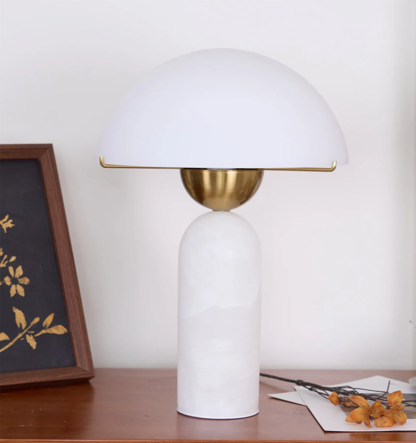 Peono Alabaster Table Lamp - Yiarolight