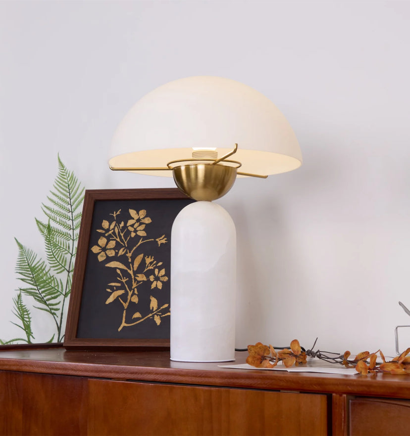 Peono Alabaster Table Lamp - Yiarolight