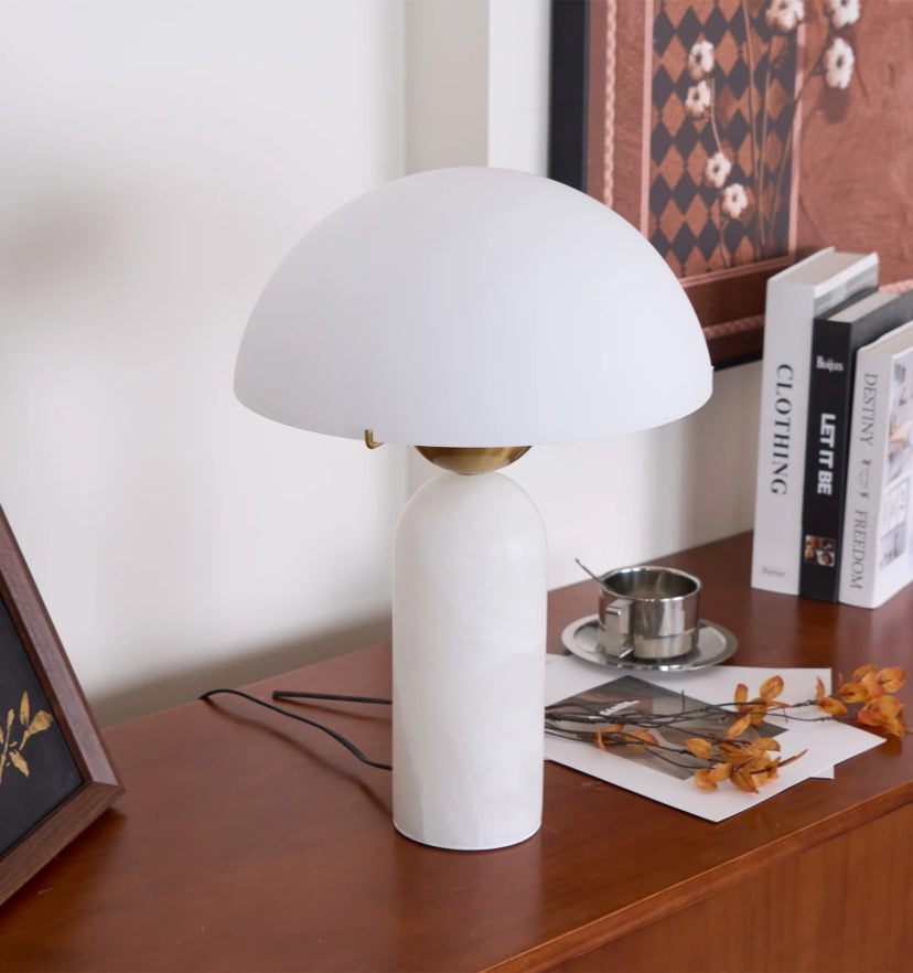 Peono Alabaster Table Lamp - Yiarolight