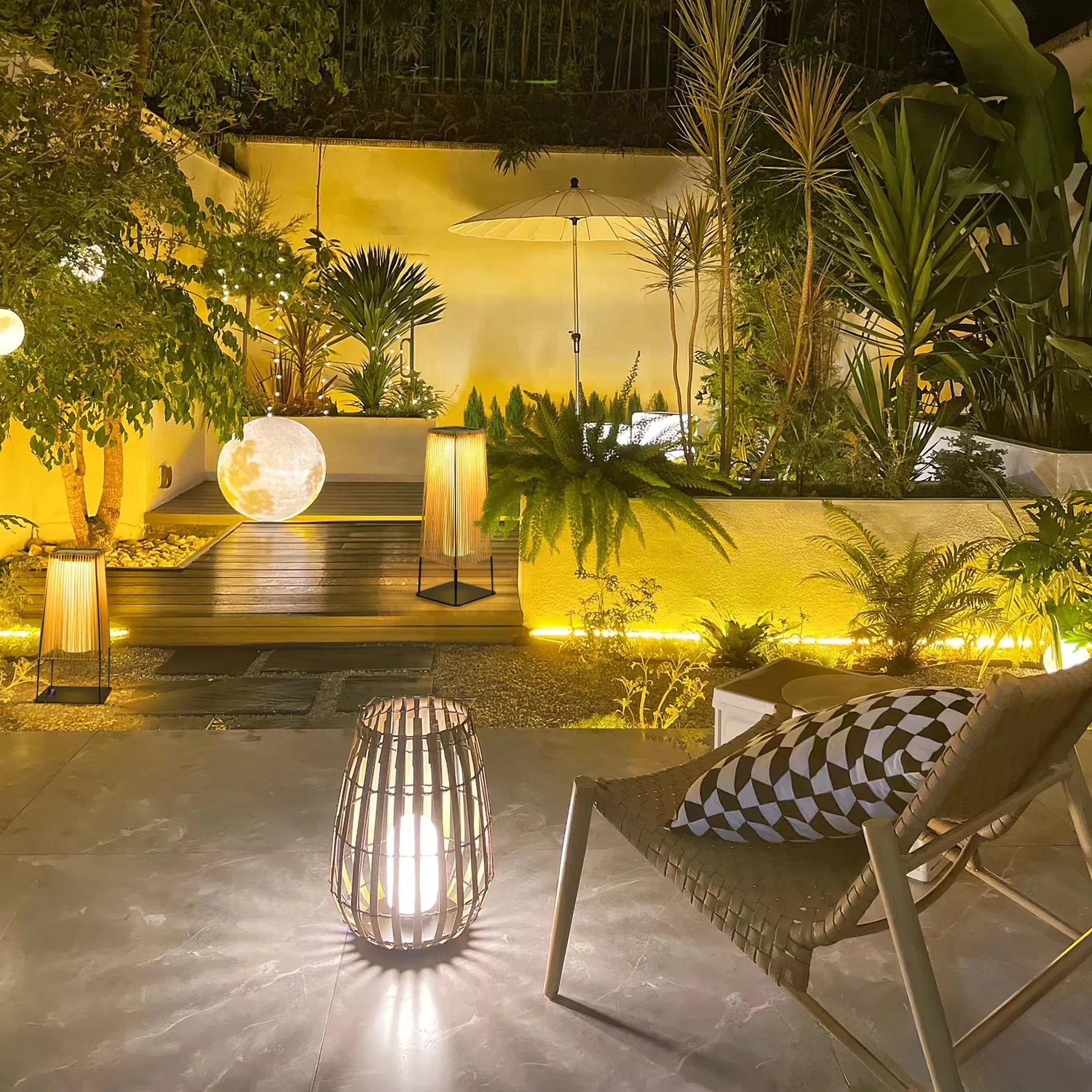 Plastic Rattan Outdoor Post Light - Yiarolight