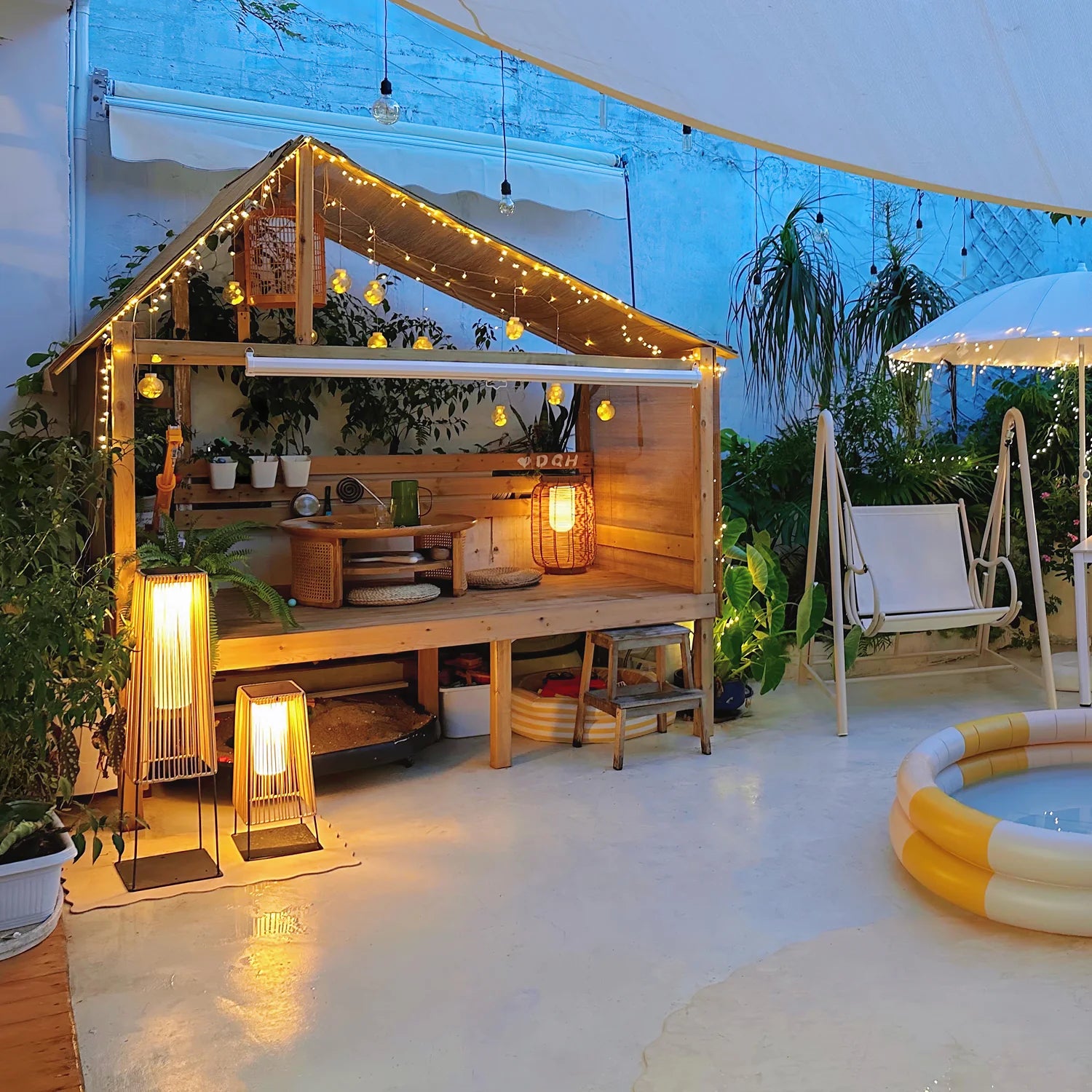 Plastic Rattan Outdoor Post Light - Yiarolight