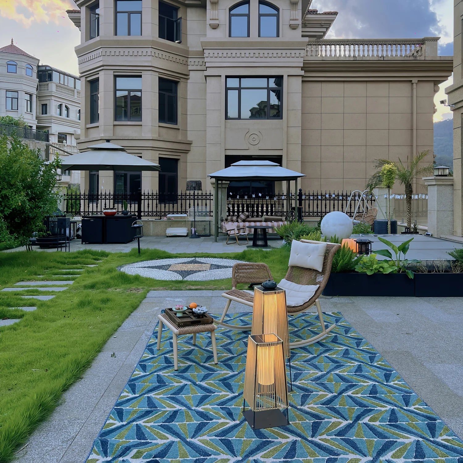 Plastic Rattan Outdoor Post Light - Yiarolight