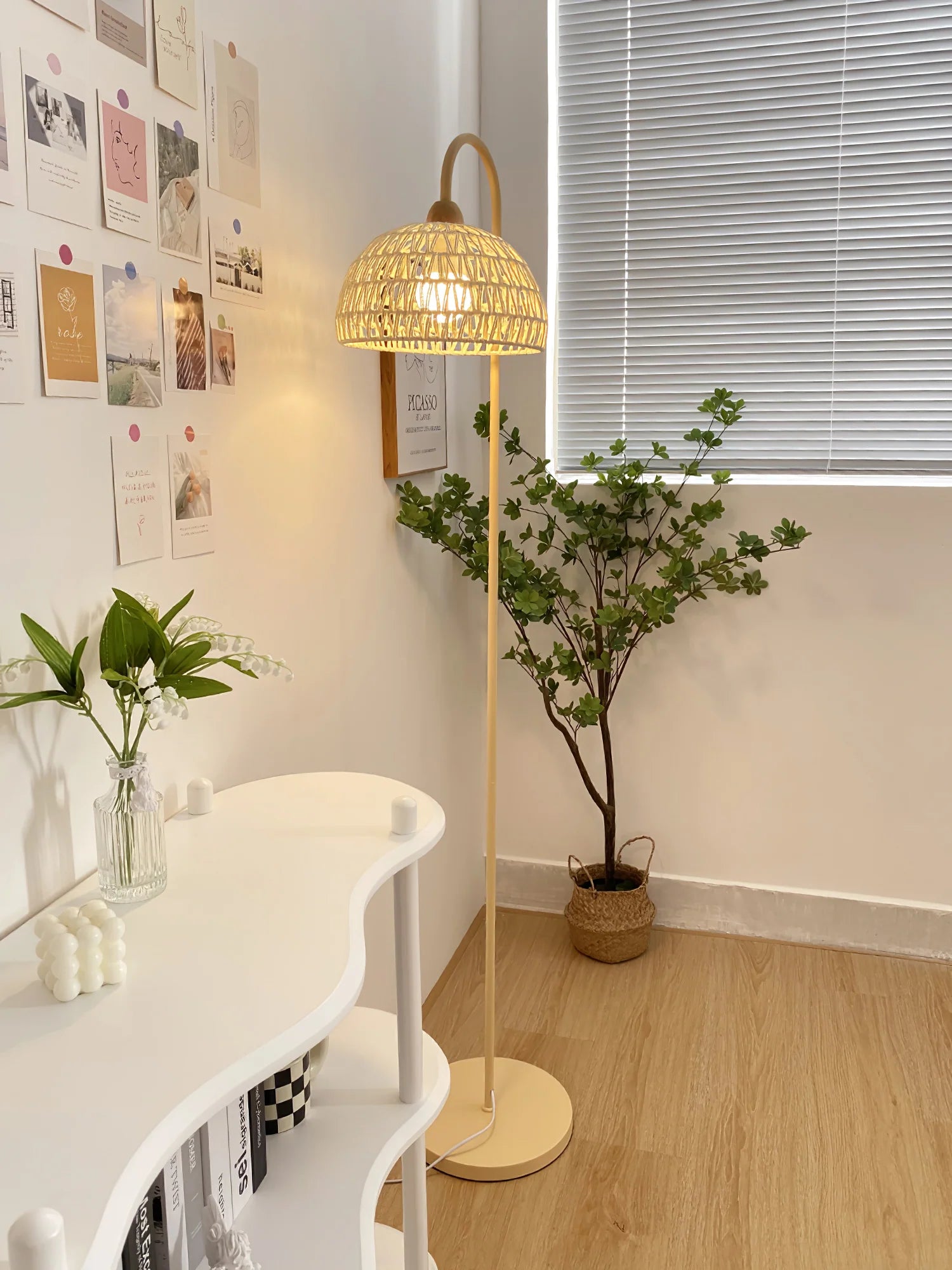 Rattan Arch Floor Lamp - Yiarolight