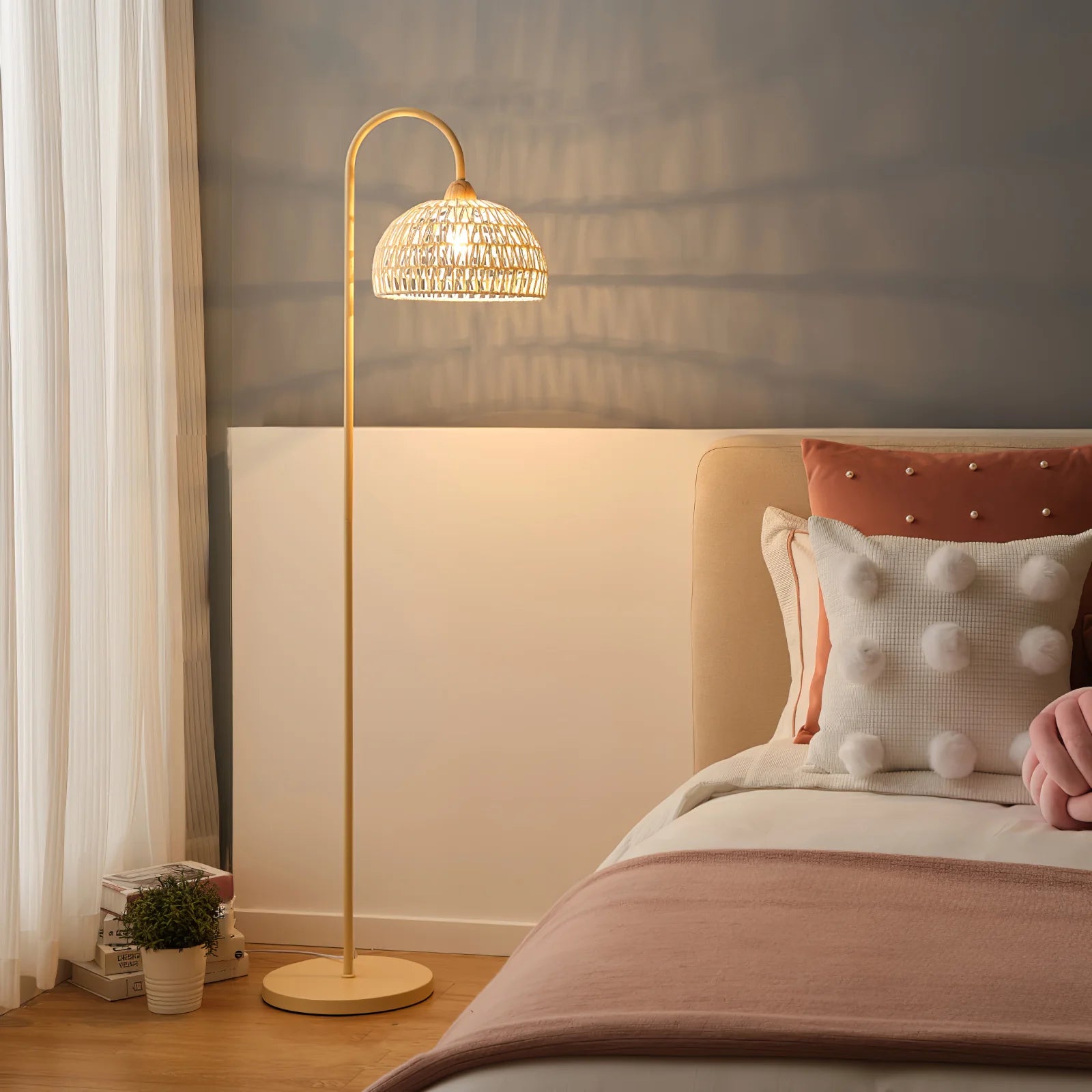 Rattan Arch Floor Lamp - Yiarolight