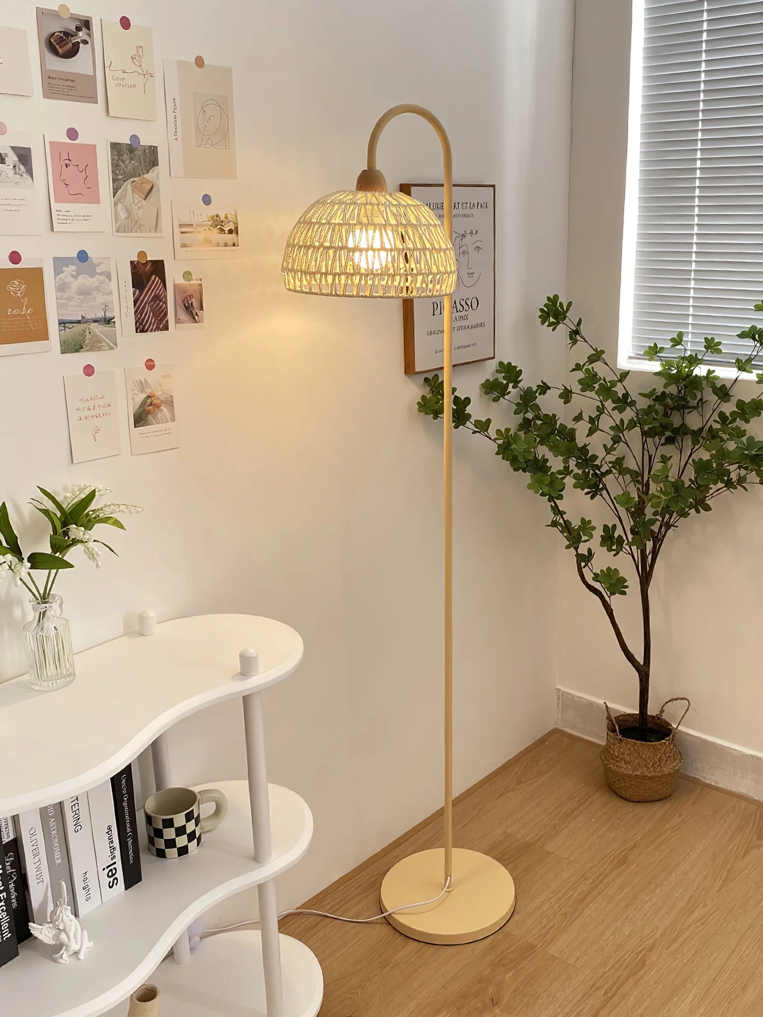 Rattan Arch Floor Lamp - Yiarolight