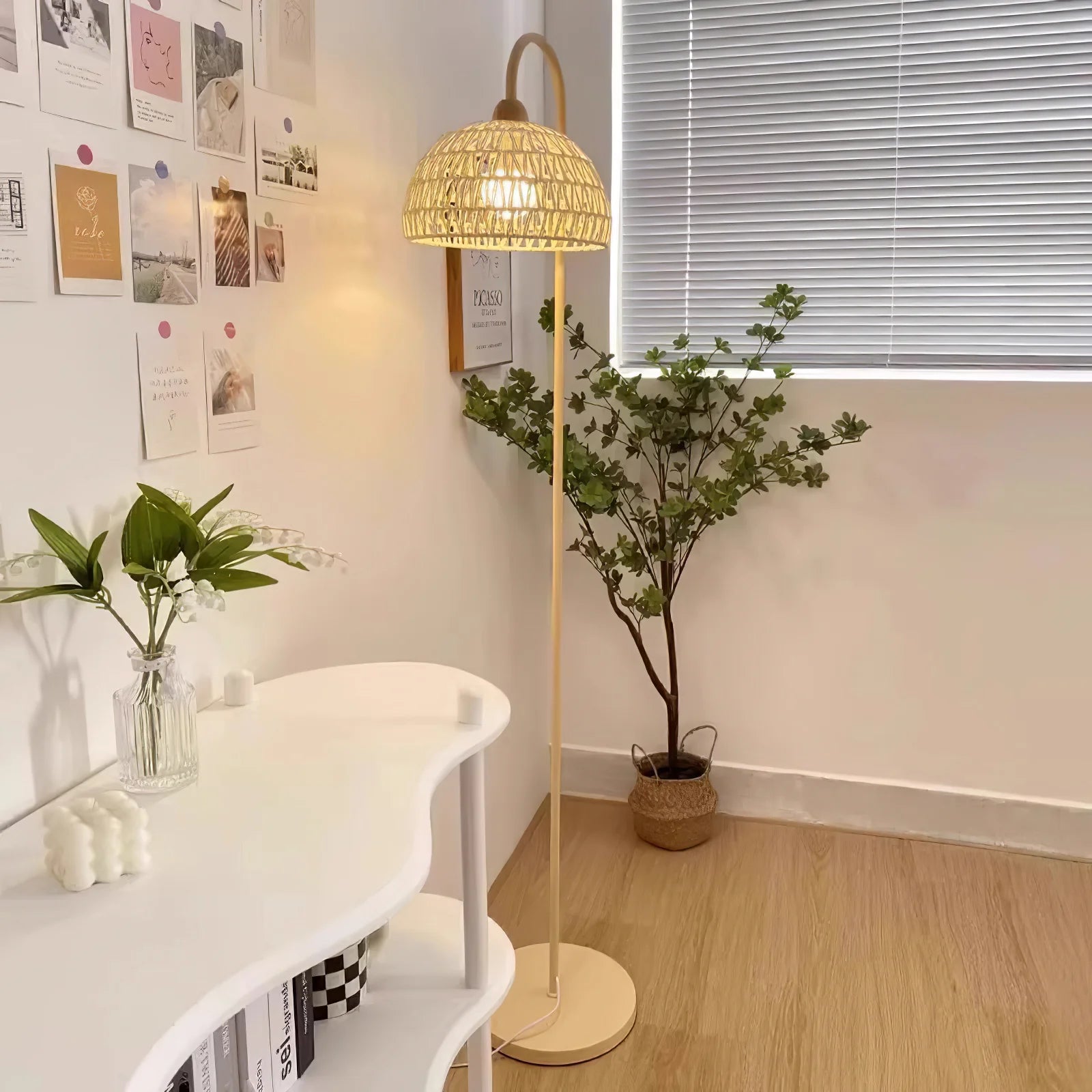 Rattan Arch Floor Lamp - Yiarolight