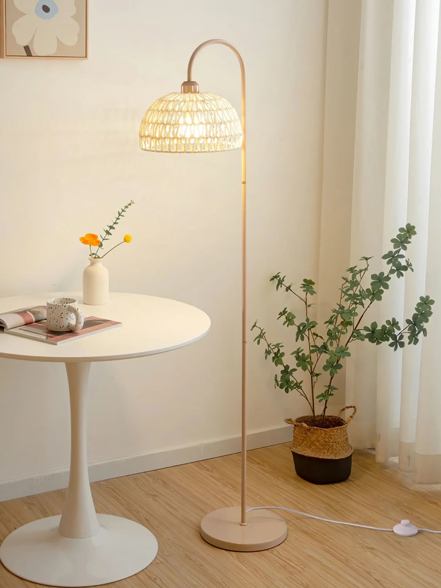 Rattan Arch Floor Lamp - Yiarolight