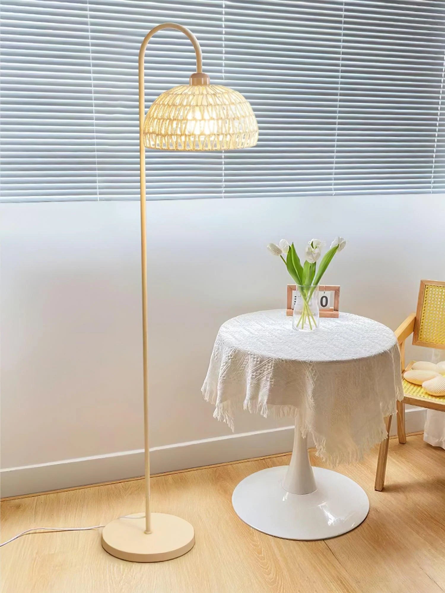 Rattan Arch Floor Lamp - Yiarolight