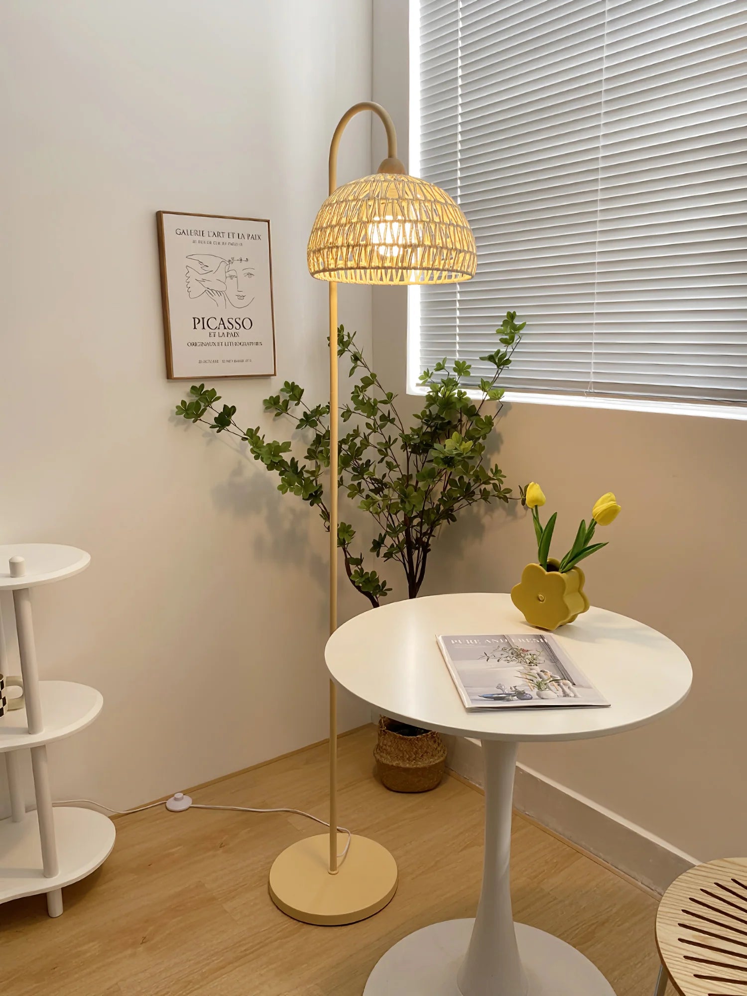 Rattan Arch Floor Lamp - Yiarolight