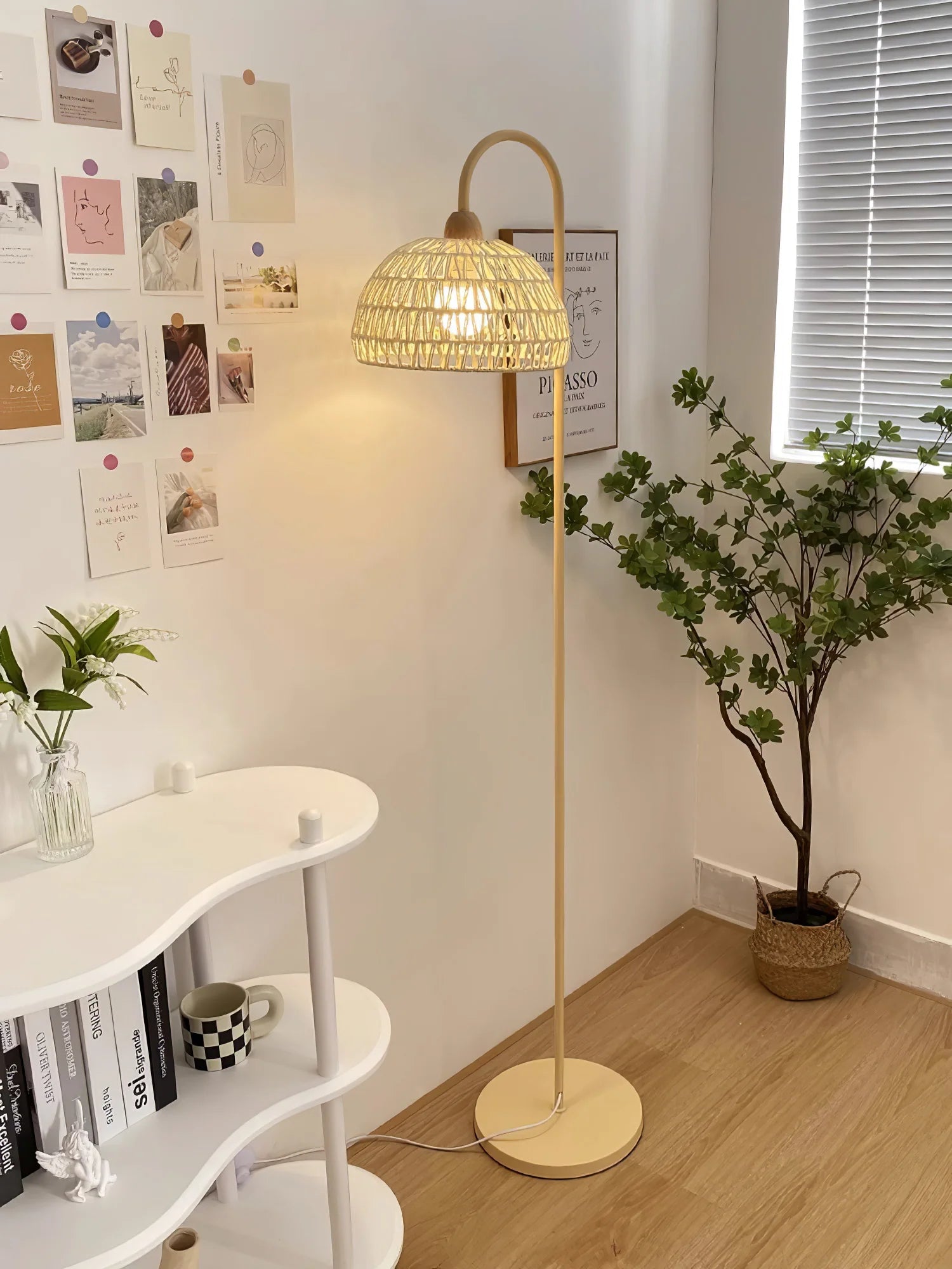 Rattan Arch Floor Lamp - Yiarolight