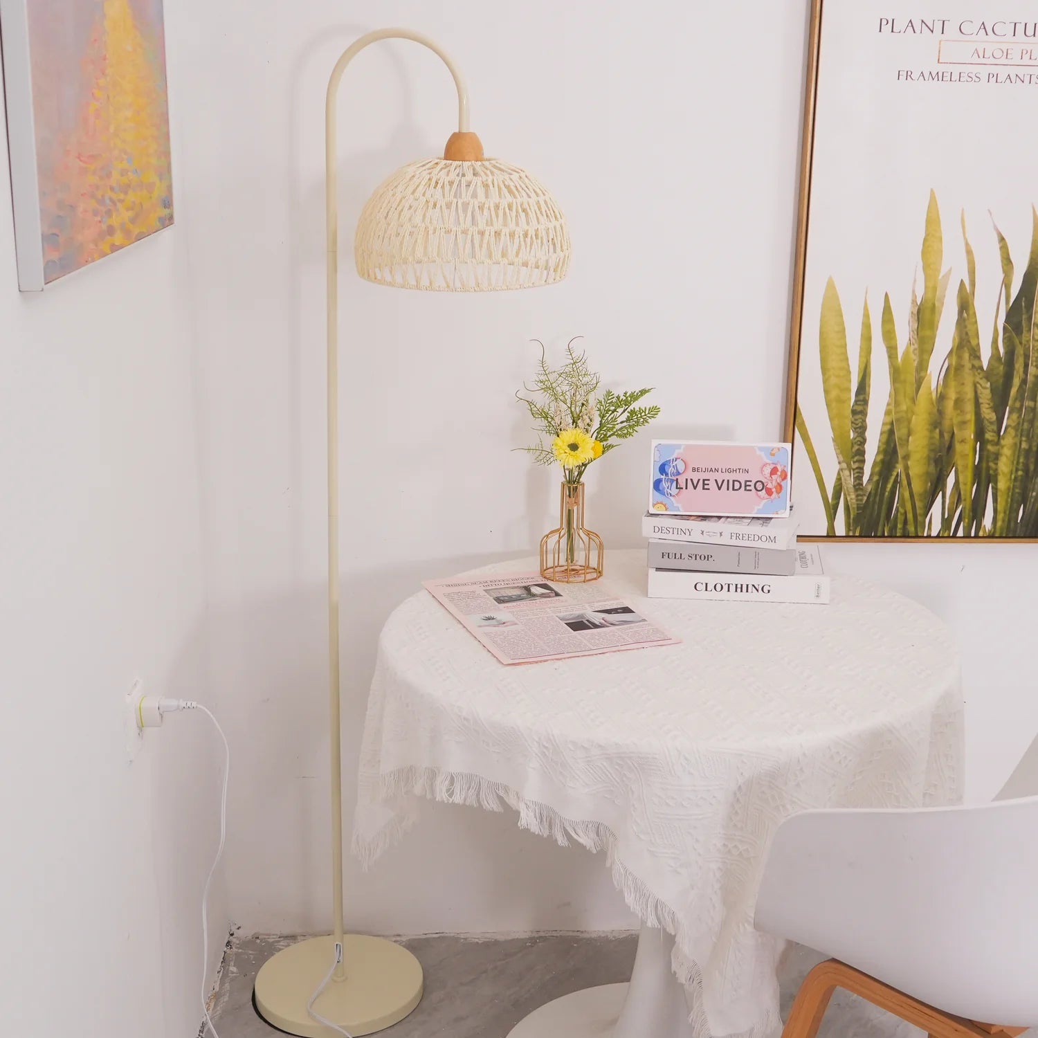 Rattan Arch Floor Lamp - Yiarolight