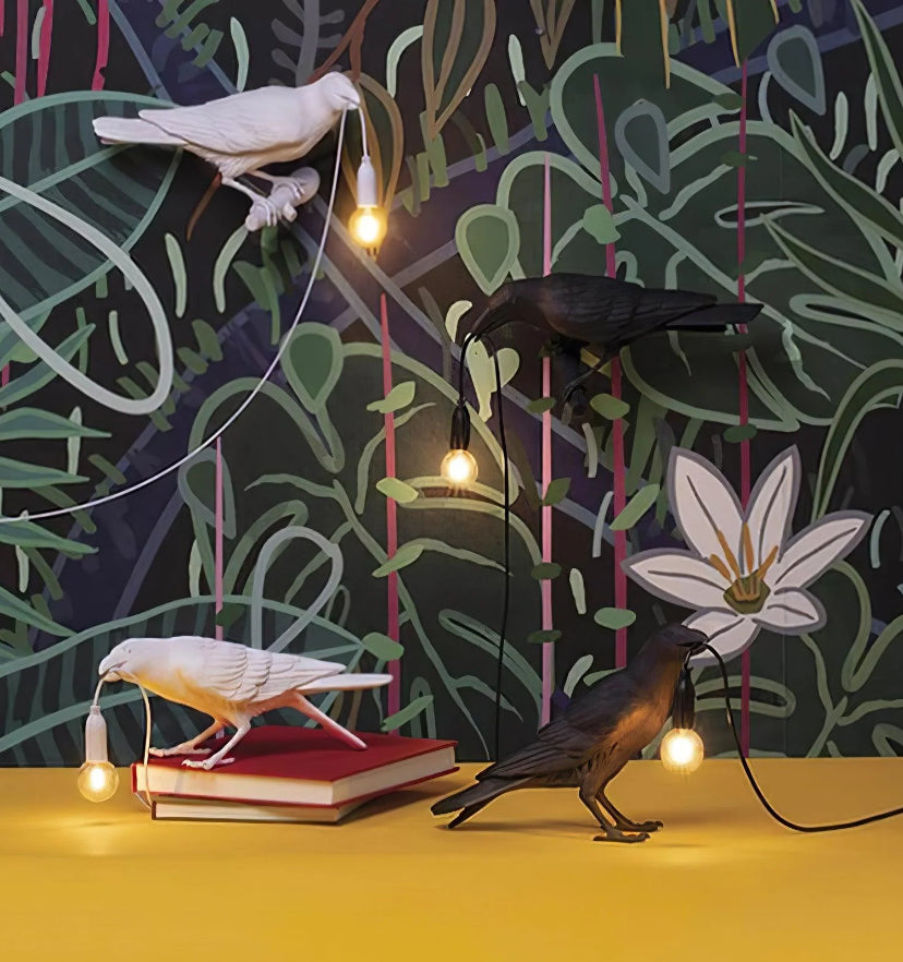 Raven Resin Table Lamp - Yiarolight