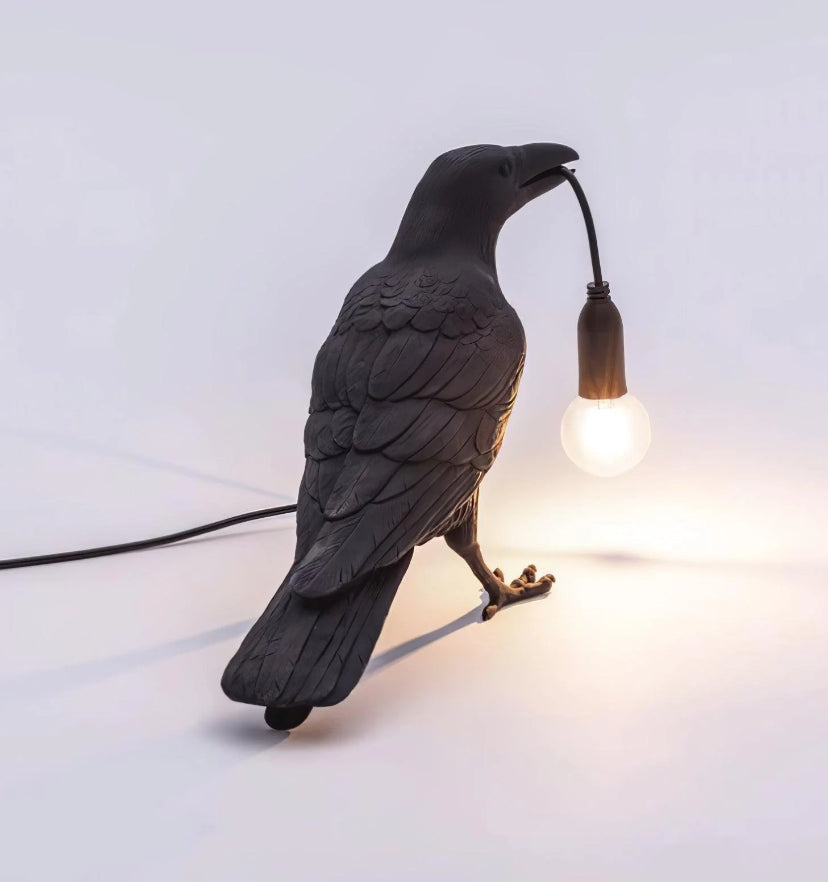 Raven Resin Table Lamp - Yiarolight