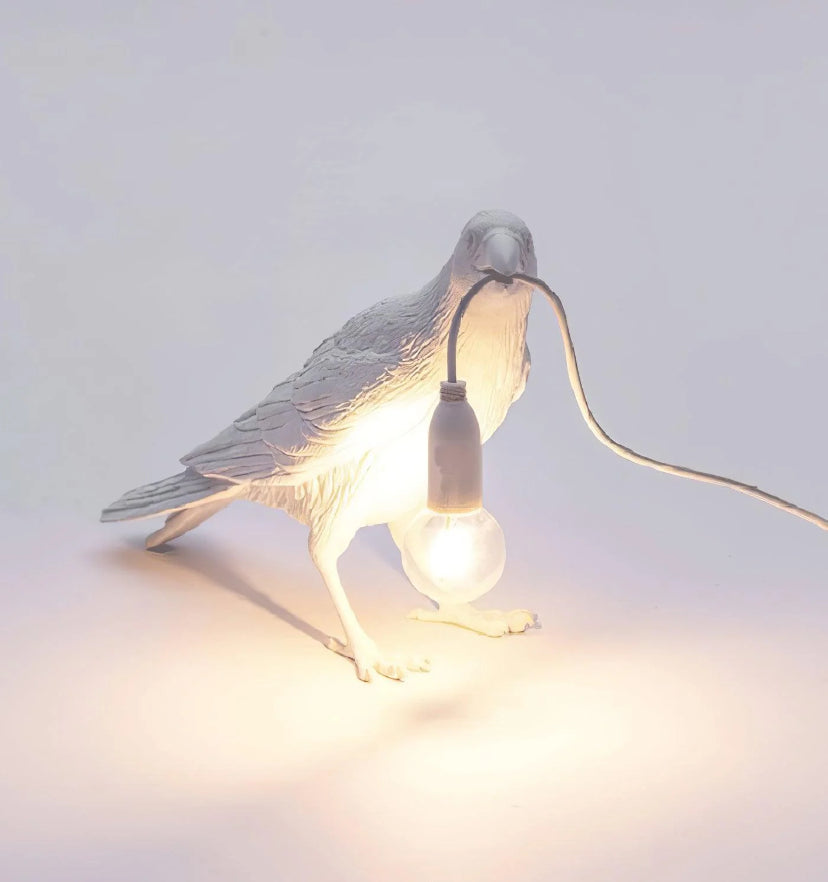 Raven Resin Table Lamp - Yiarolight
