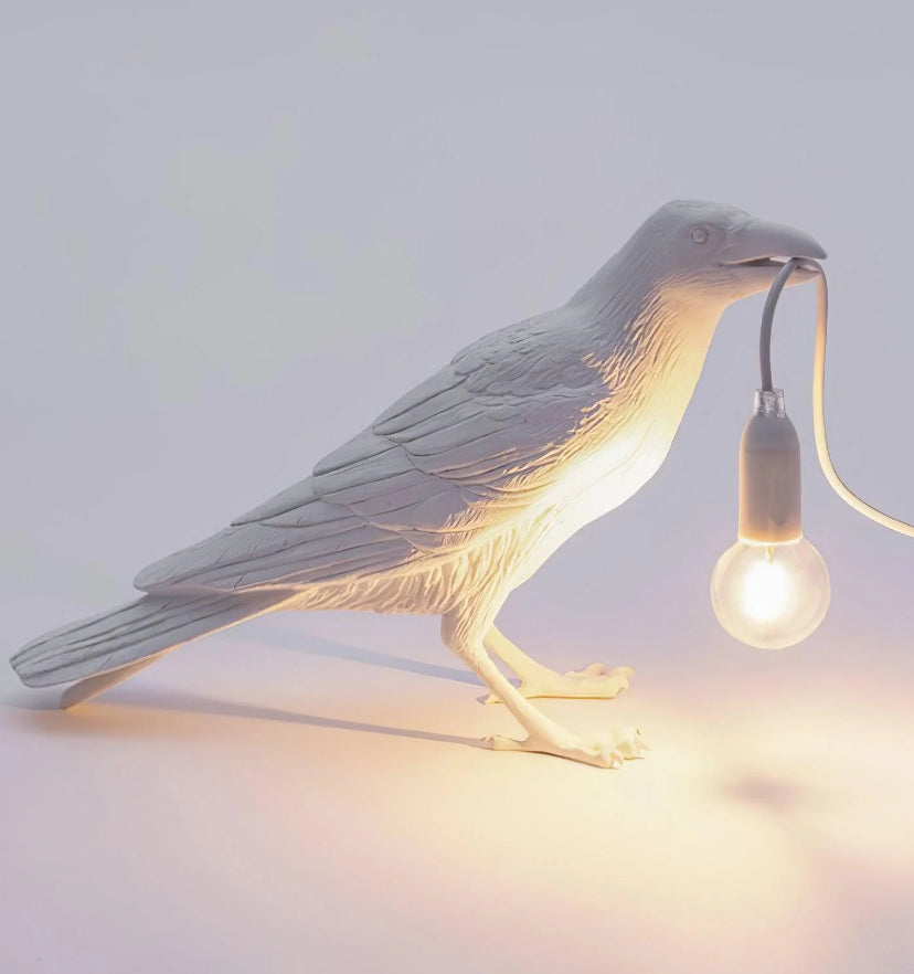Raven Resin Table Lamp - Yiarolight