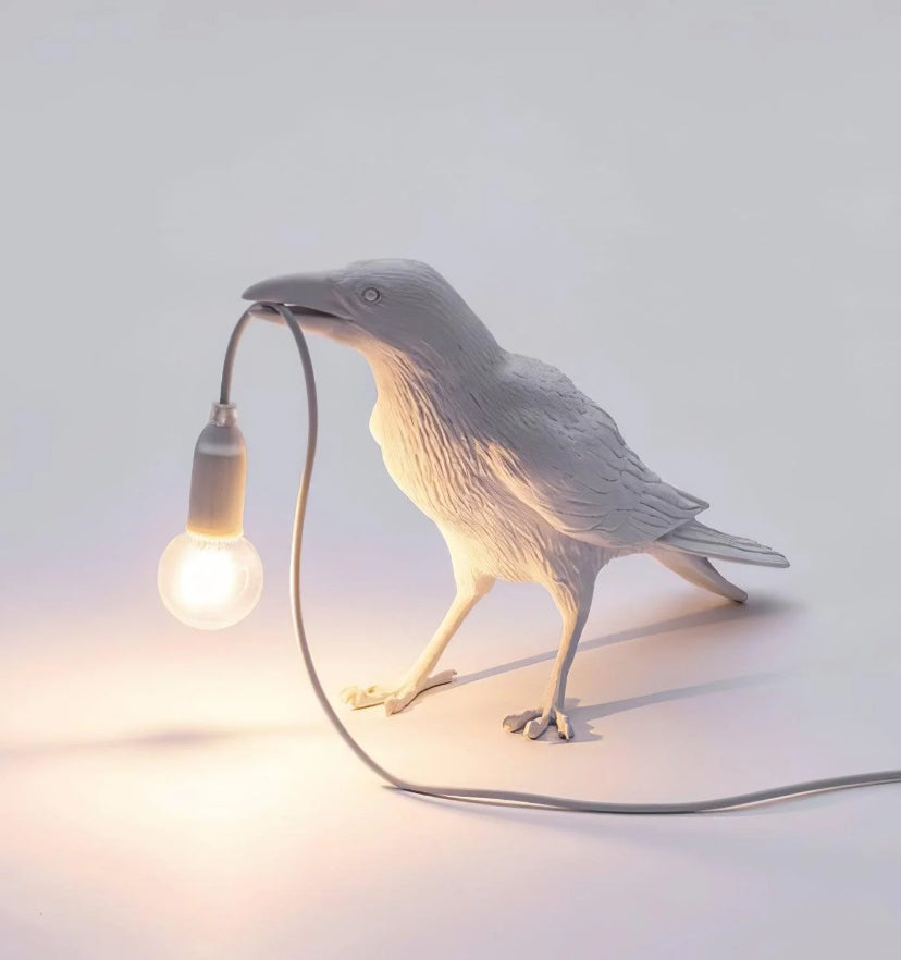 Raven Resin Table Lamp - Yiarolight