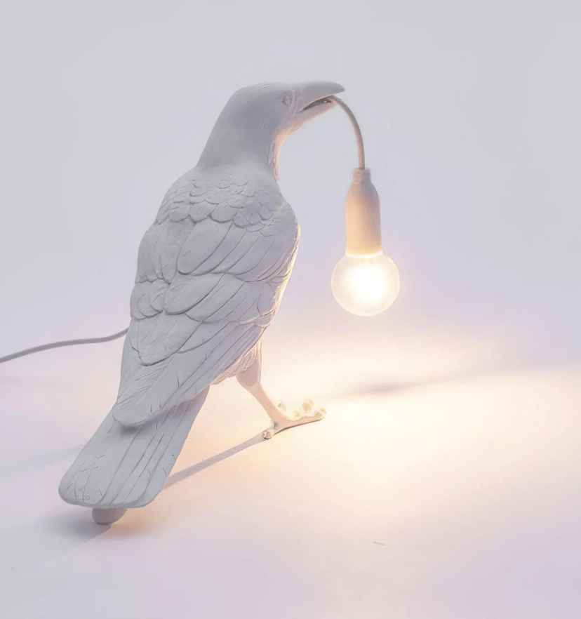 Raven Resin Table Lamp - Yiarolight