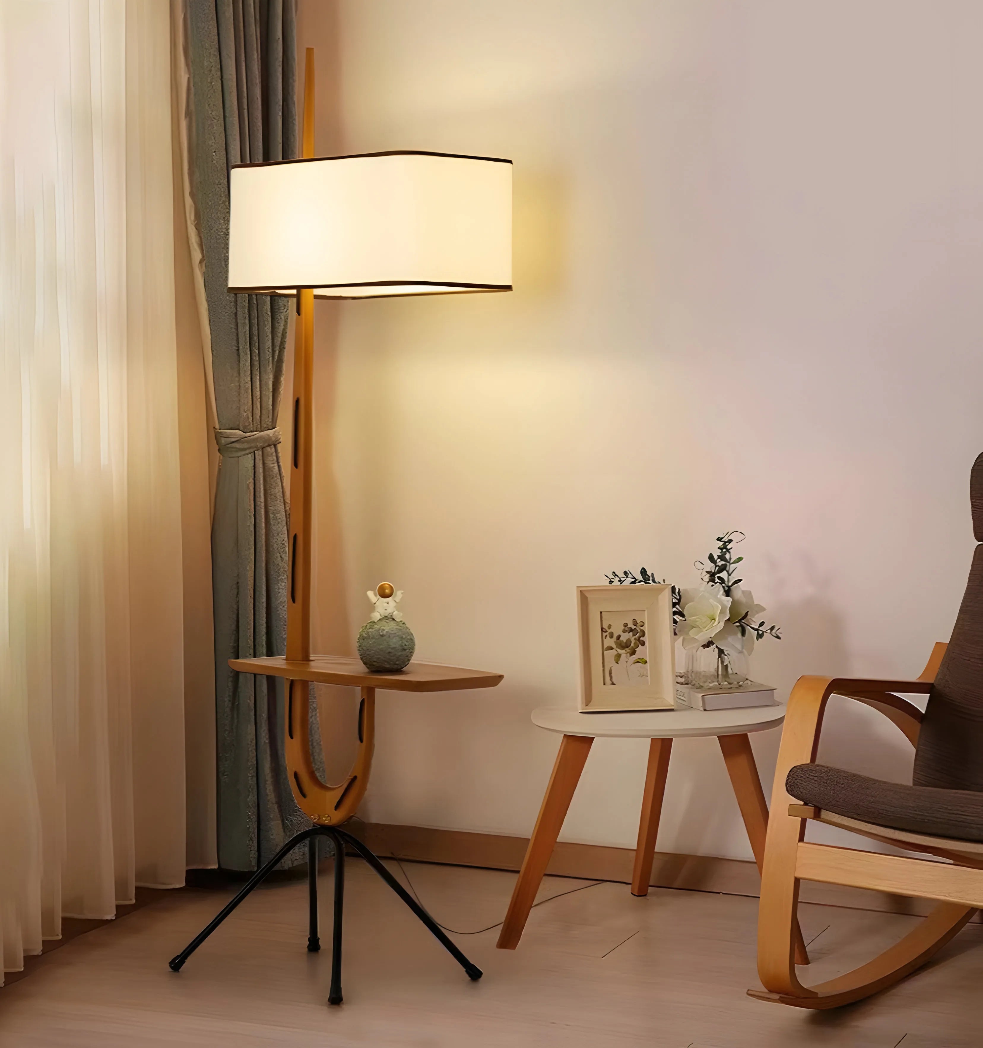 Rispal Giraffe Floor Lamp - Yiarolight