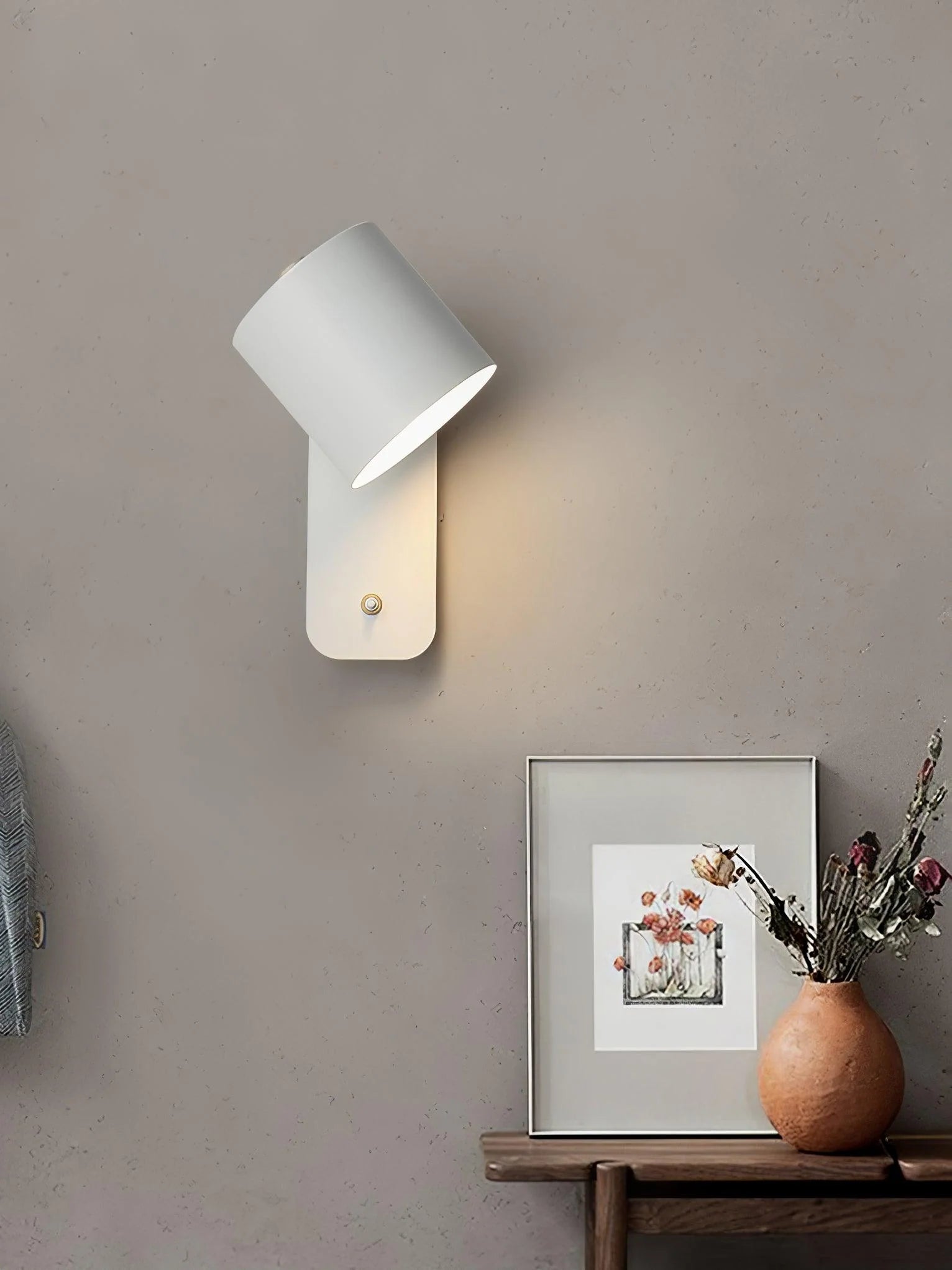 Rotatable Cylinder Plug-in Wall Lamp - Yiarolight