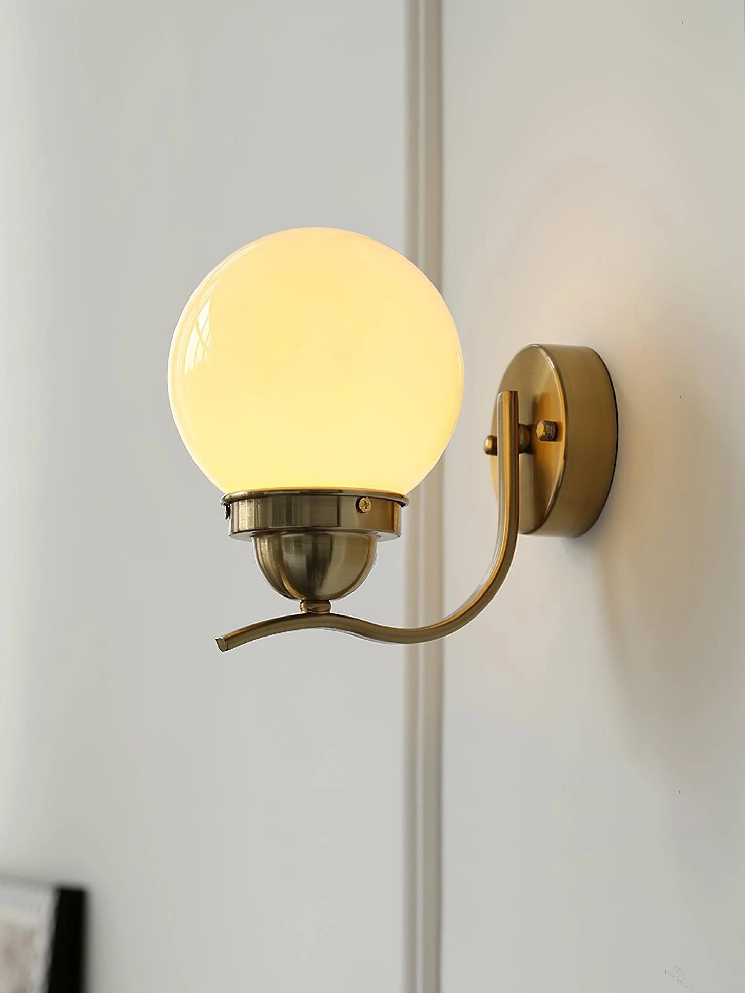 Ryttenberg Wall Lamp - Yiarolight