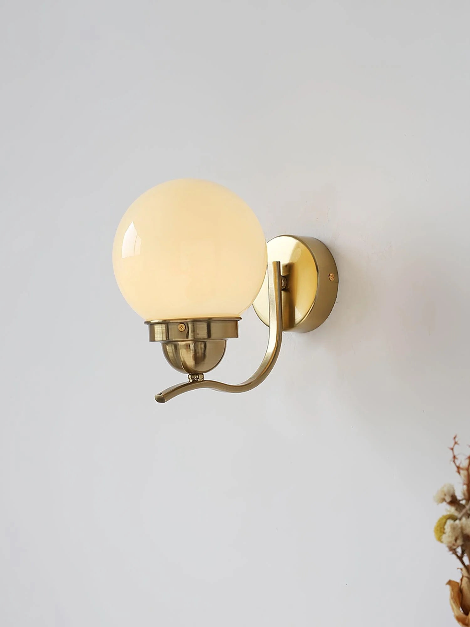 Ryttenberg Wall Lamp - Yiarolight