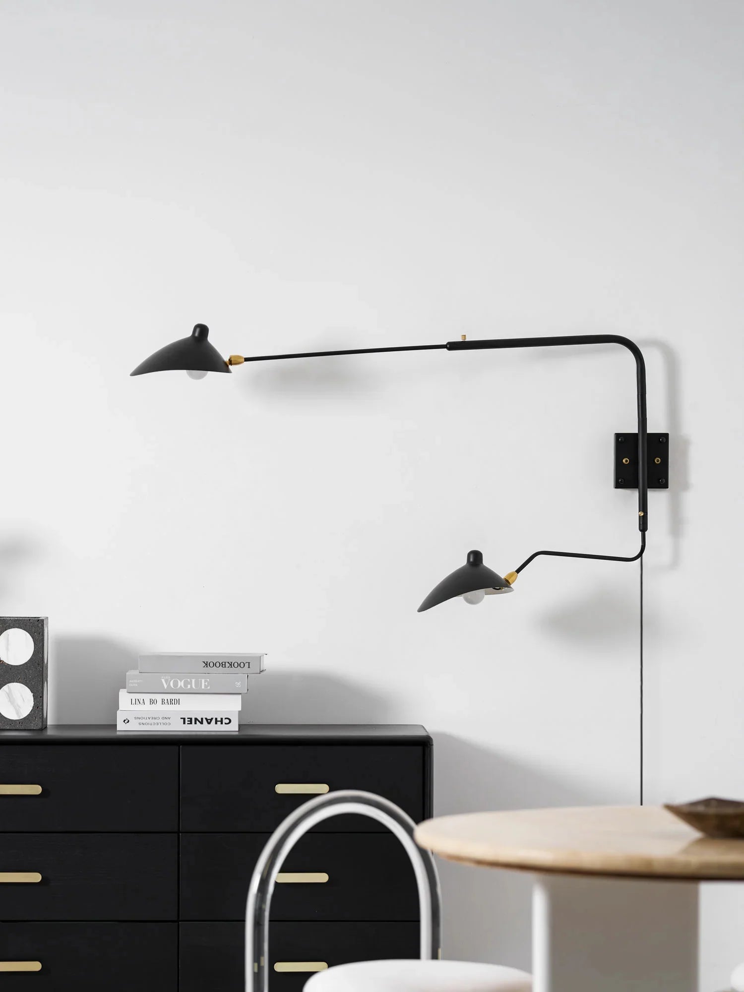 Serge Mouille Plug-in Wall Sconce - Yiarolight