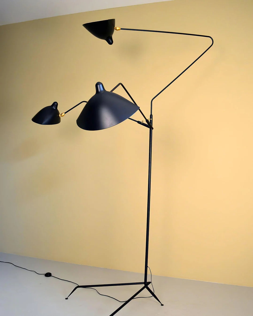 Serge Mouille Floor Lamp - Yiarolight