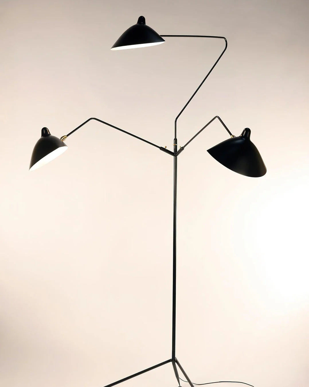Serge Mouille Floor Lamp - Yiarolight