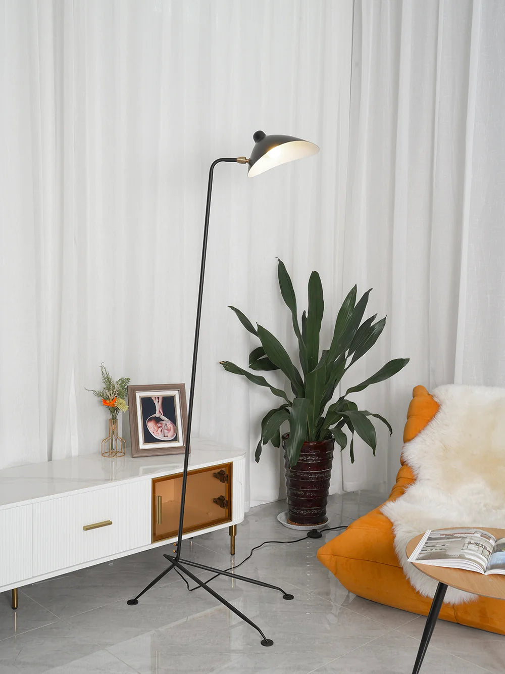Serge Mouille Floor Lamp - Yiarolight