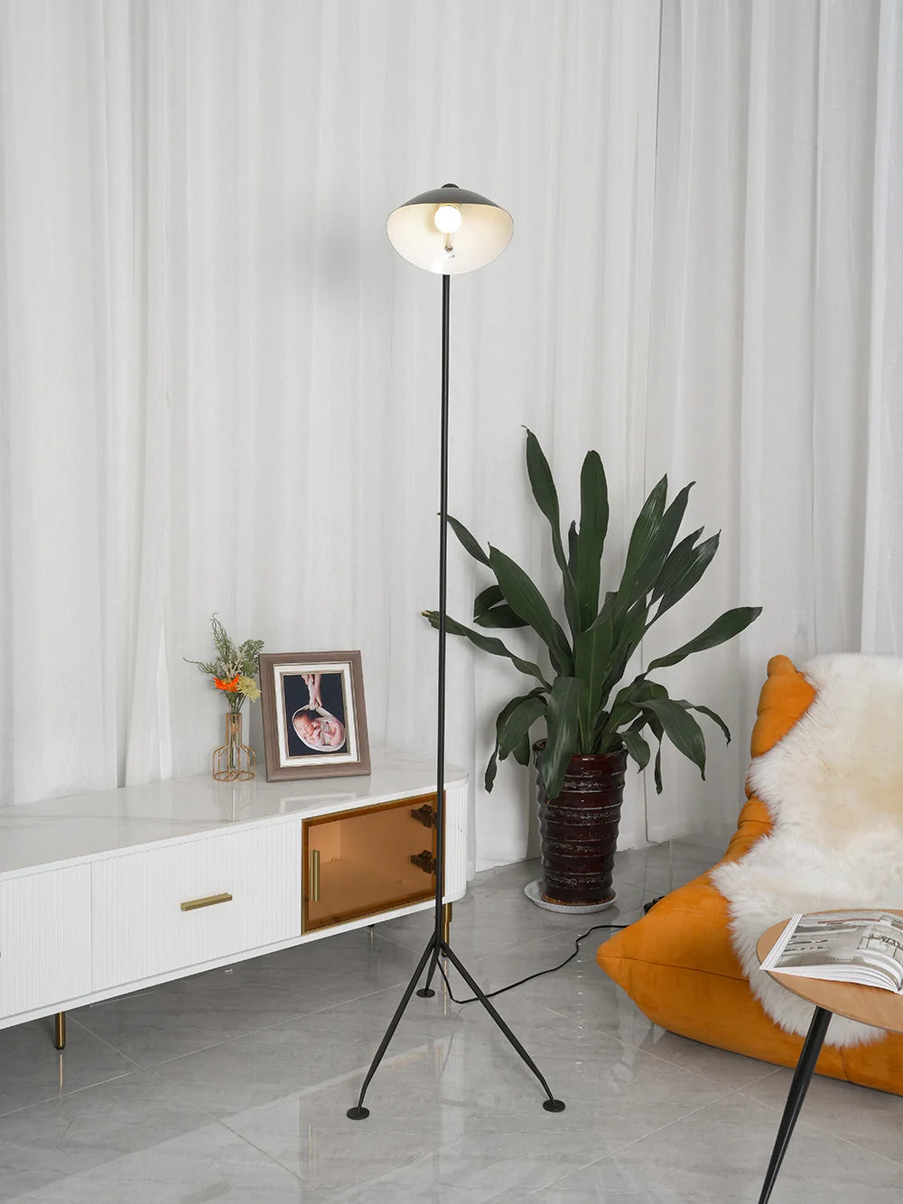 Serge Mouille Floor Lamp - Yiarolight