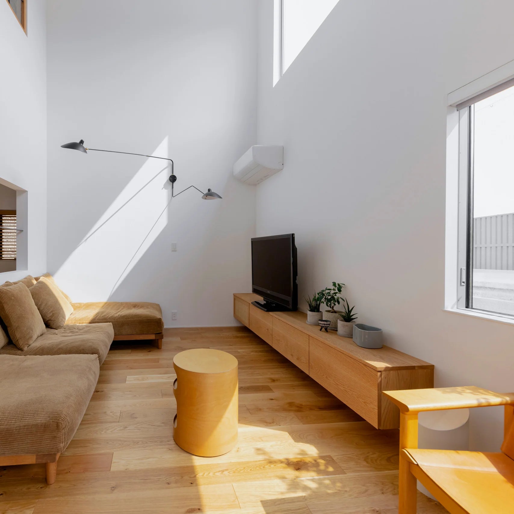 Serge Mouille Wall Lamp - Yiarolight