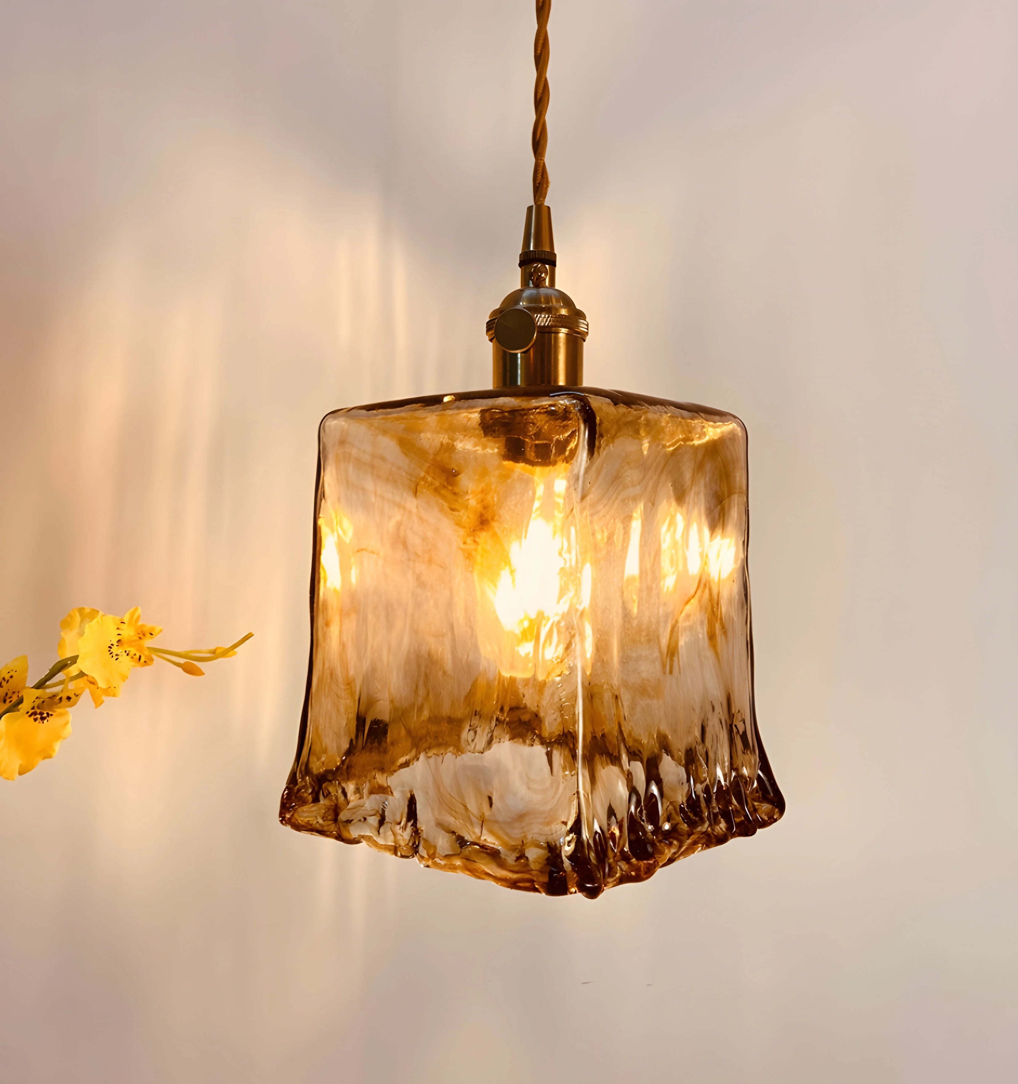 Sergia Glass Pendant Light - Auraolight