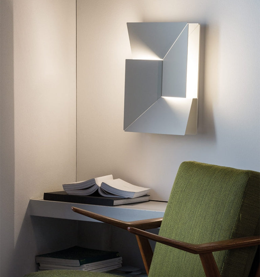 Shadows Wall Lamp - Yiarolight