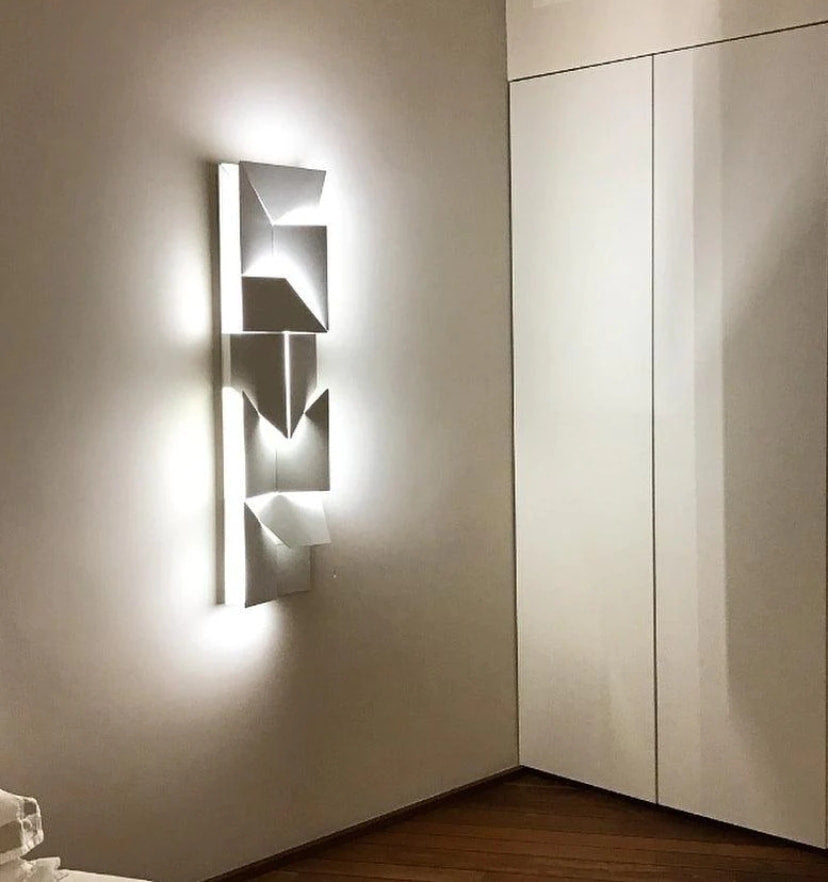 Shadows Wall Lamp - Yiarolight