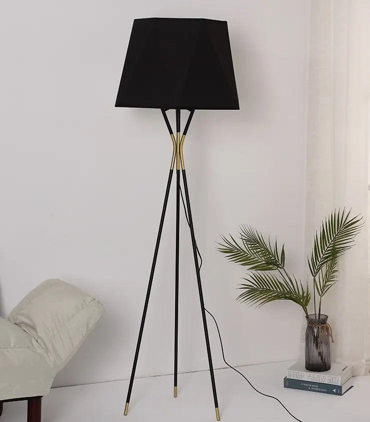 Solitaire Floor Lamp - Yiarolight