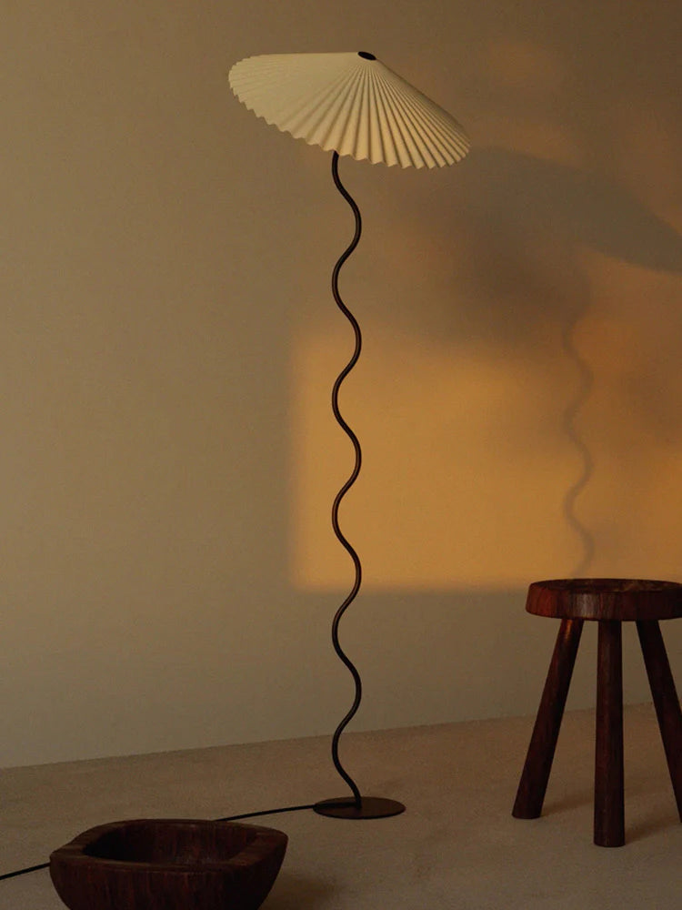 Squiggle Floor Lamp - Yiarolight