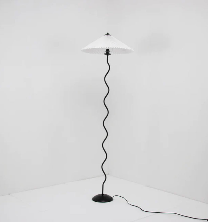 Squiggle Floor Lamp - Yiarolight