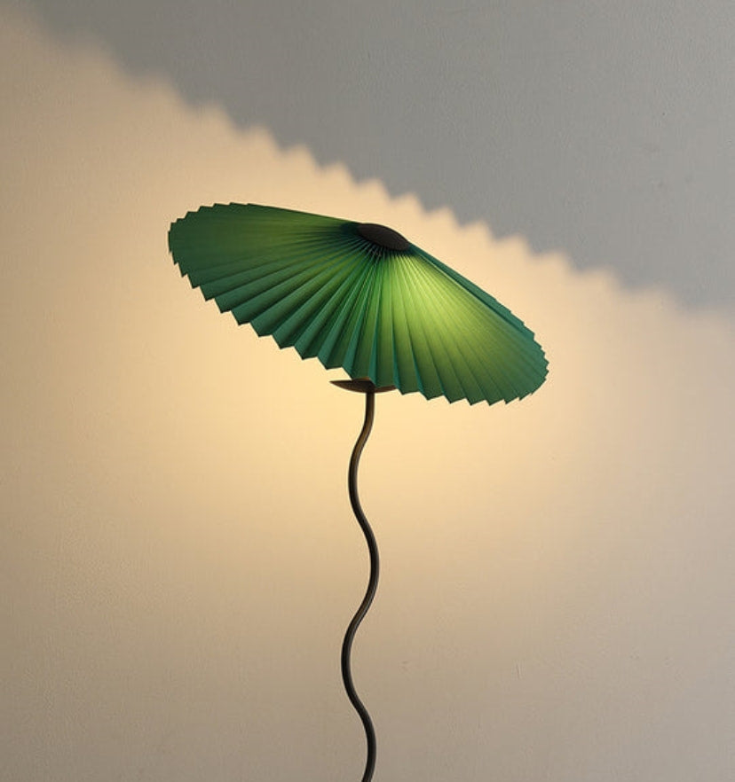 Squiggle Floor Lamp - Yiarolight
