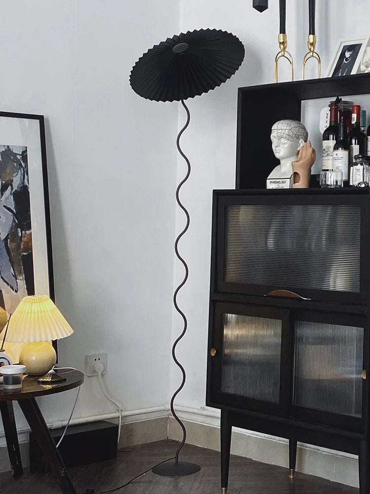 Squiggle Floor Lamp - Yiarolight
