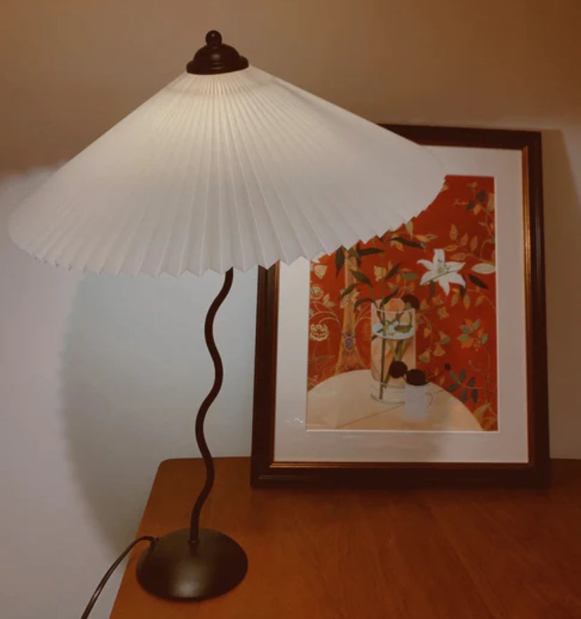 Squiggle Table Lamp - Yiarolight