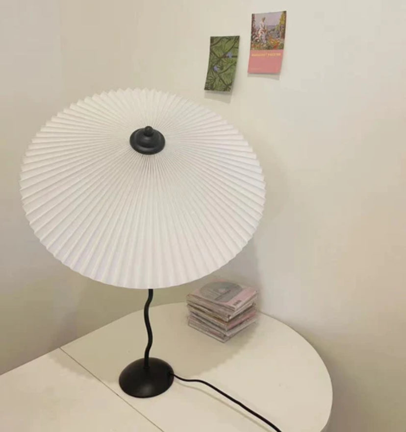 Squiggle Table Lamp - Yiarolight