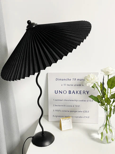 Squiggle Table Lamp - Yiarolight