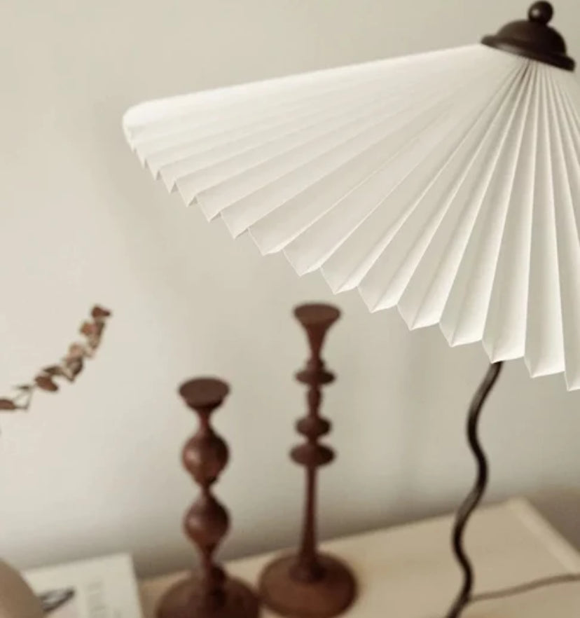 Squiggle Table Lamp - Yiarolight