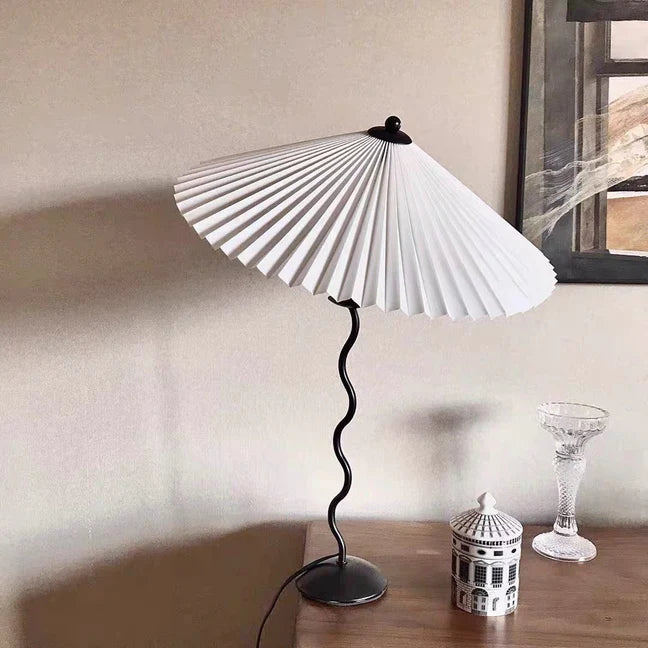 Squiggle Table Lamp - Yiarolight
