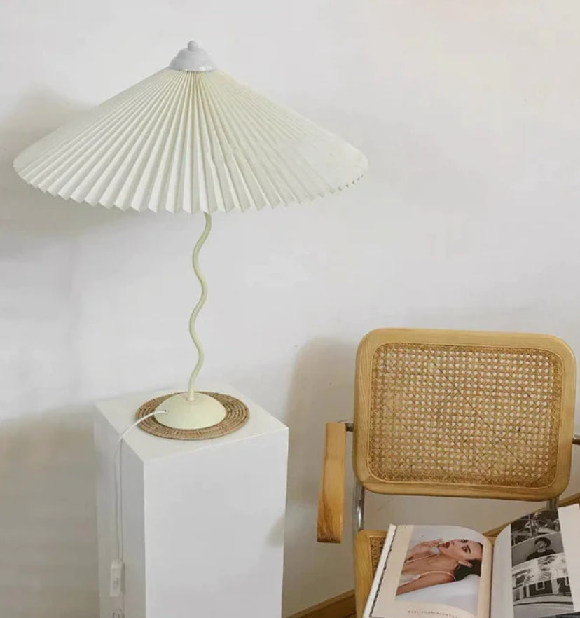 Squiggle Table Lamp - Yiarolight