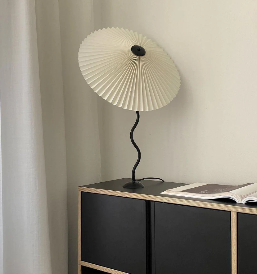 Squiggle Table Lamp - Yiarolight