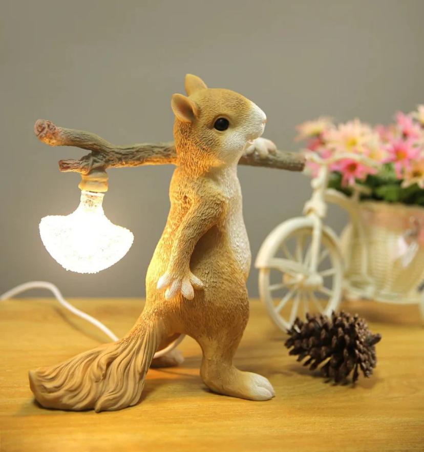 Squirrel Table Lamp - Yiarolight