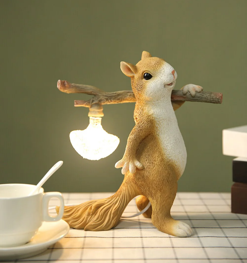 Squirrel Table Lamp - Yiarolight